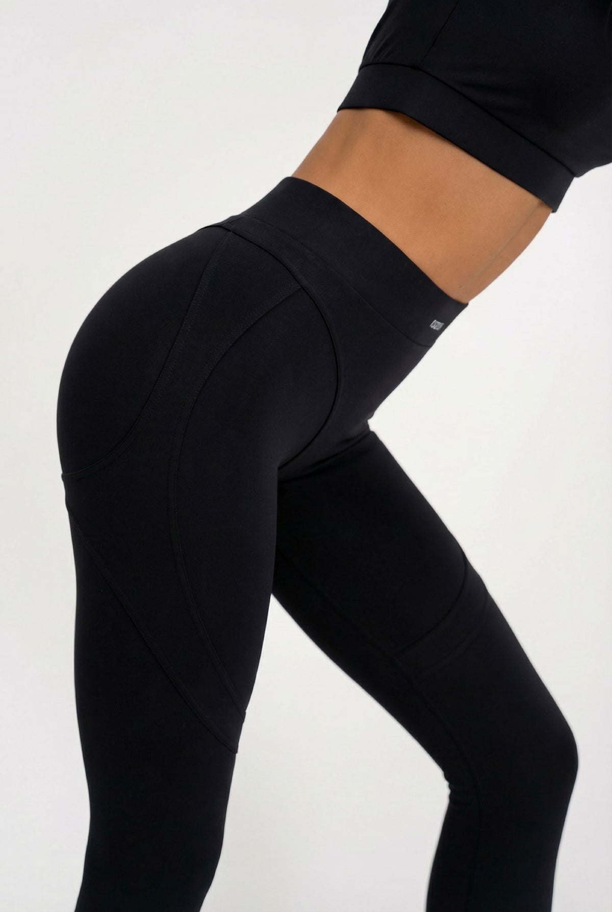 Contour Fit Leggings