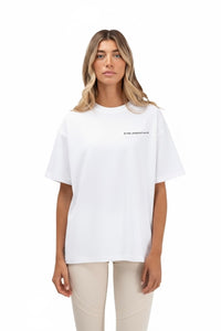Bijela ženska majica Essentials White Être - oversized fit prednji pogled, kratki rukavi, ÊTRE.ESSENTIALS logo, premium casual odjeća
