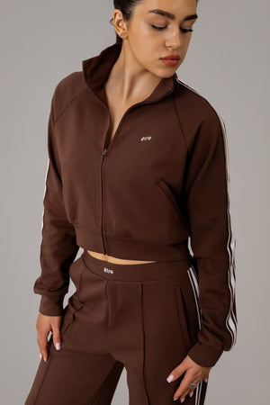 Detalj ÊTRE RETRO JACKET smeđa jakna s bočnim crtama i zip zatvaranjem - retro sportski stil