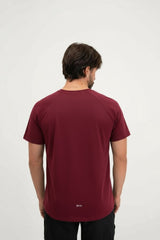Majica Perform Burgundy Être - stražnji pogled, Être logo, premium sportska odjeća za muškarce